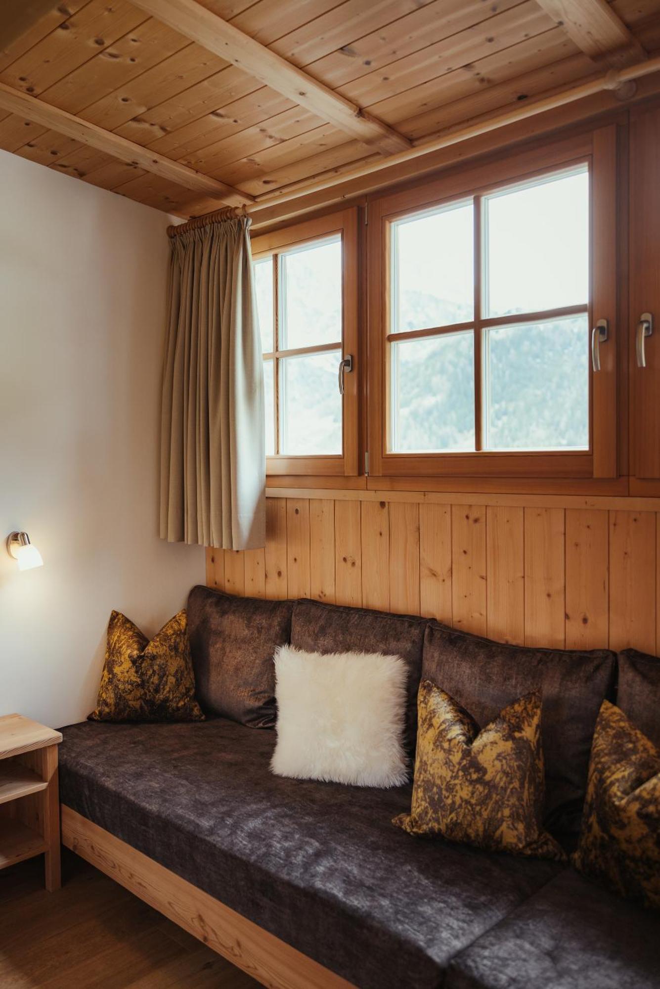 Refugium Laflu Apartments Corvara In Badia Εξωτερικό φωτογραφία